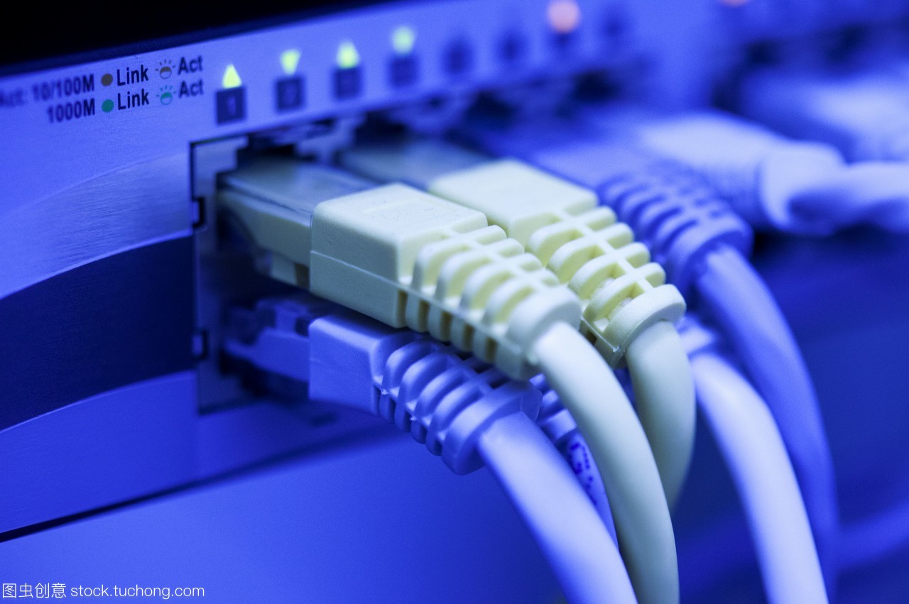 數(shù)字脈動 鏡頭下的計(jì)算機(jī)網(wǎng)絡(luò)技術(shù)